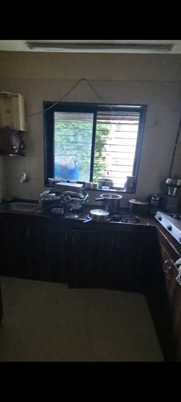 Team Area in 1 BHK Apartment at Padmavati Palace, Vile Parle East – for Rent