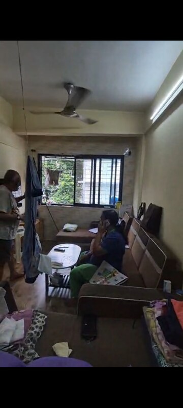 Team Area in 1 BHK Apartment at Padmavati Palace, Vile Parle East – for Rent