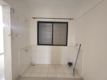 Bathroom in 2.5 BHK Apartment at Kumar Kruti, Kalyani Nagar – for Rent