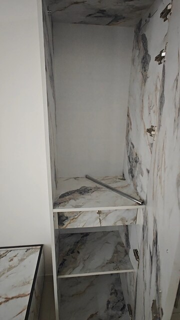 Room in  Pg at Little Earth Apartments, Mamurdi – for Rent