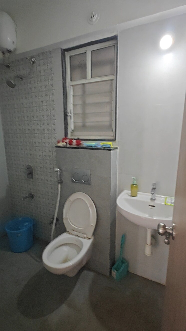 Bathroom, little-earth-apartments Pg For Boys In Mamurdi 9016216