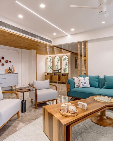 Living Room in 4 BHK Apartment at Andheri West – for Rent