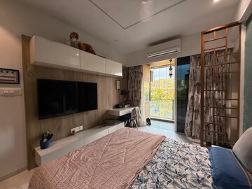 Bedroom in 3 BHK Apartment at Satellite Tower, Goregaon East – for Rent
