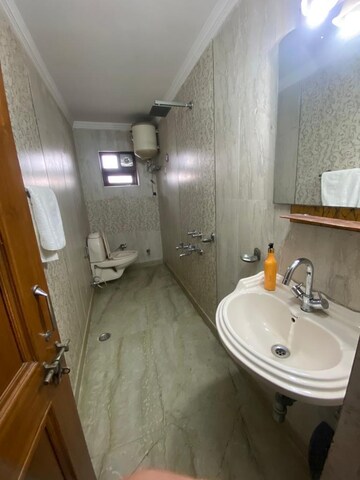 Bathroom in 3 BHK Builder Floor at Safdarjung Enclave – for Rent