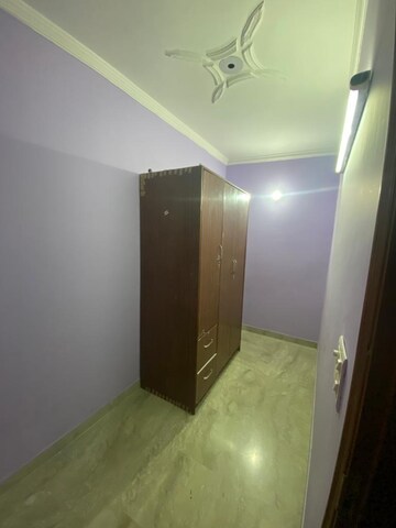 Bedroom in 3 BHK Builder Floor at Safdarjung Enclave – for Rent