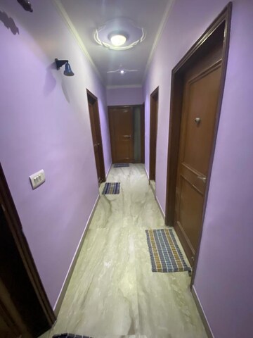 Building Lobby in 3 BHK Builder Floor at Safdarjung Enclave – for Rent