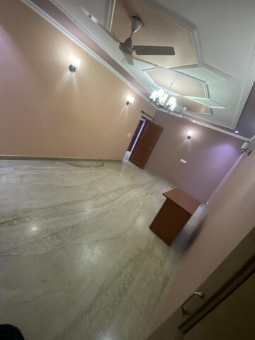 Furnished Amenities in 3 BHK Builder Floor at Safdarjung Enclave – for Rent