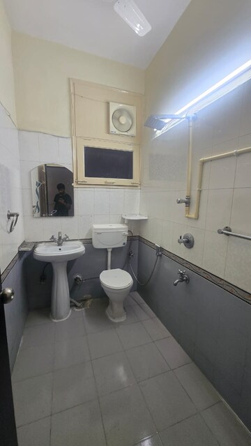 Team Area in 4 BHK Apartment at Tarika CGHS, Sector 43 – for Rent