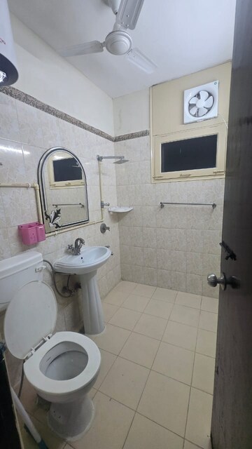 Bathroom in 4 BHK Apartment at Tarika CGHS, Sector 43 – for Rent