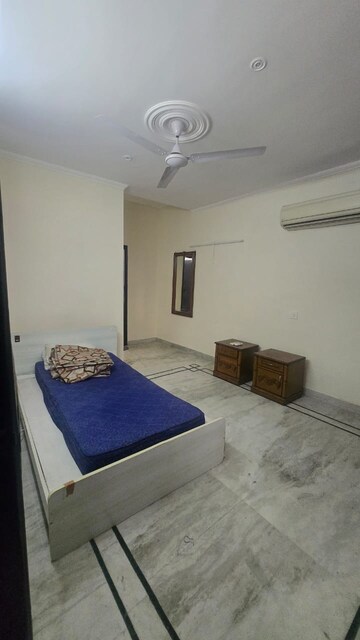 Bedroom in 4 BHK Apartment at Tarika CGHS, Sector 43 – for Rent