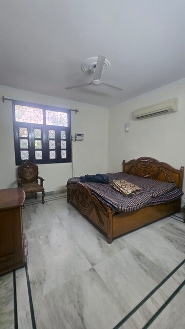 Bedroom in 4 BHK Apartment at Tarika CGHS, Sector 43 – for Rent