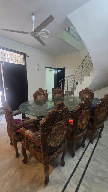 Living Room in 4 BHK Apartment at Tarika CGHS, Sector 43 – for Rent
