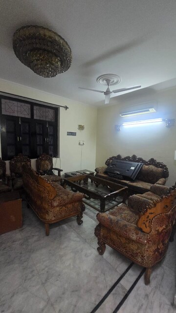 Living Room in 4 BHK Apartment at Tarika CGHS, Sector 43 – for Rent