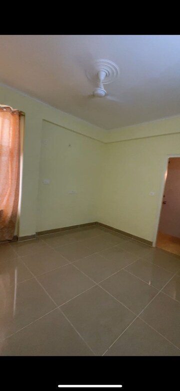 Room in 3 BHK Apartment at Tapukara – for Rent