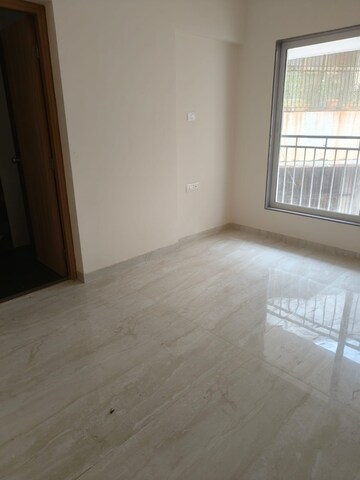 Room in 1 BHK Apartment at Shah Touchwood, Vile Parle East – for Rent