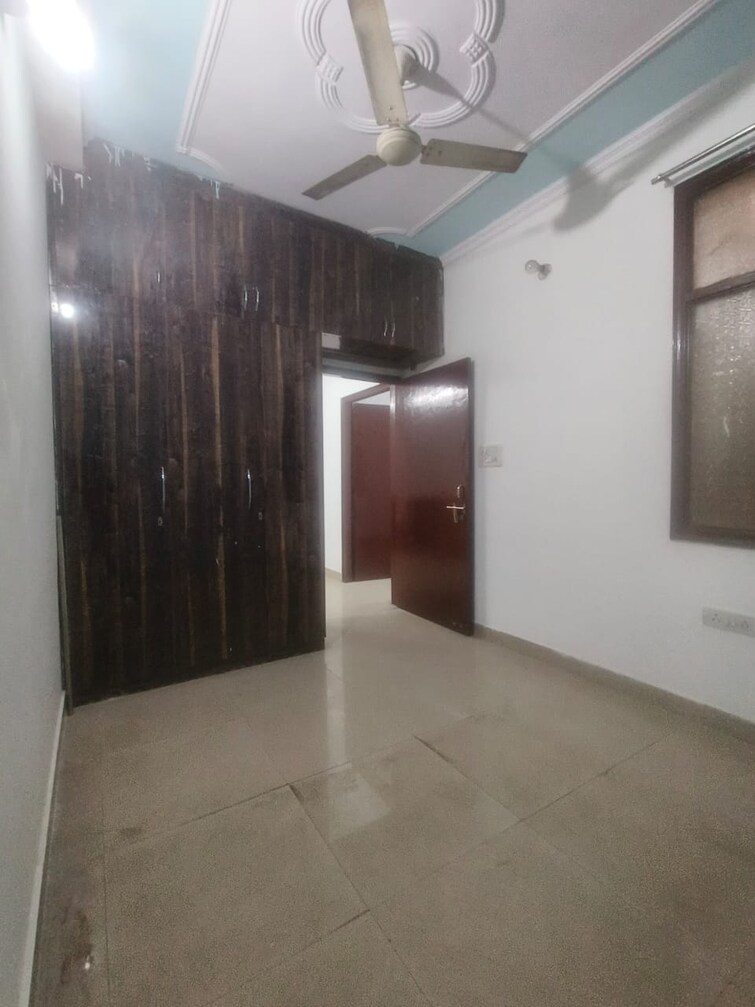 Cover Image, maidan garhi 3 Bedroom 130 Sq.Yd. Builder Floor In Maidan Garhi Delhi 9016267