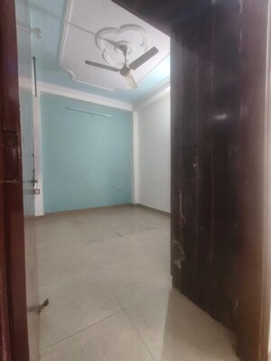 Room in 3 BHK Builder Floor at Maidan Garhi – for Sale