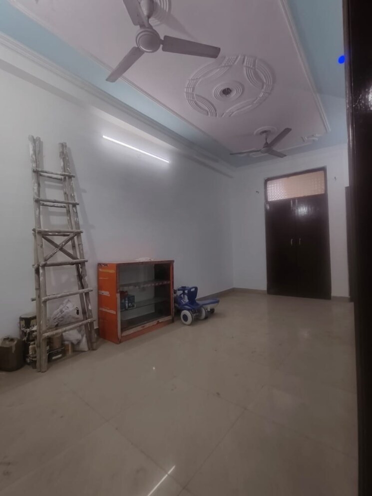 Living Room, maidan garhi 3 Bedroom 130 Sq.Yd. Builder Floor In Maidan Garhi Delhi 9016267