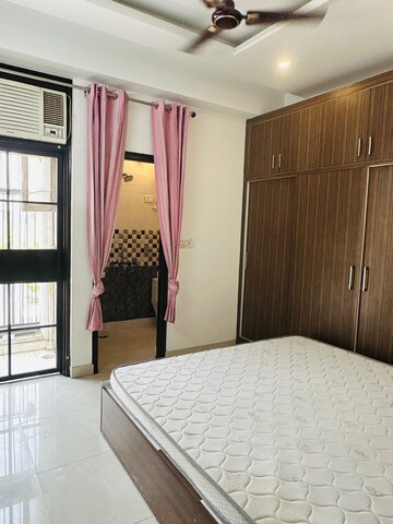 Bedroom in 1 BHK Apartment at Vaishali Sector 5 – for Rent
