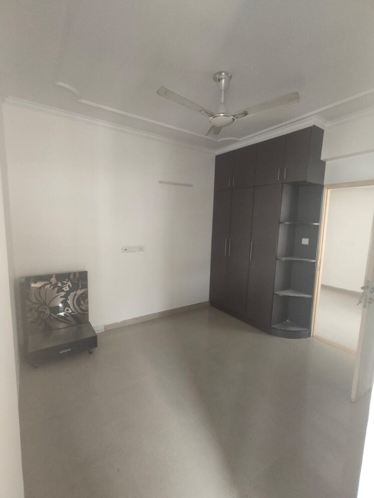 Room, new-shivalik-society 4 Bedroom 2200 Sq.Ft. Apartment In Sector 51 Gurgaon 9016321