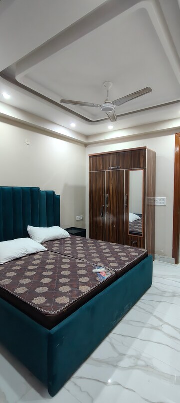 Master Bedroom in 1 BHK Apartment at Chattarpur – for Rent