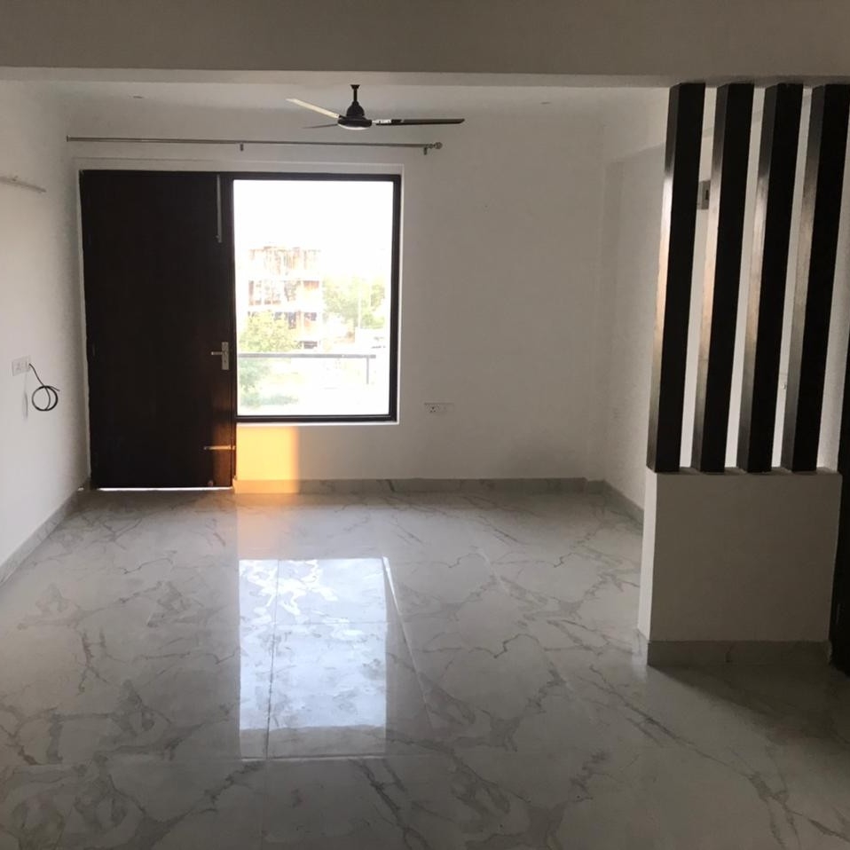 3 BHK Builder Floor For Rent in Sushant Lok III