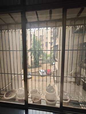 Bathroom in 2 BHK Apartment at Group Seven Rushi Heights, Goregaon East – for Sale