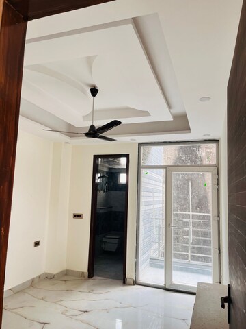 Room in 2 BHK Apartment at Prateek Grand City, Siddharth Vihar – for Sale