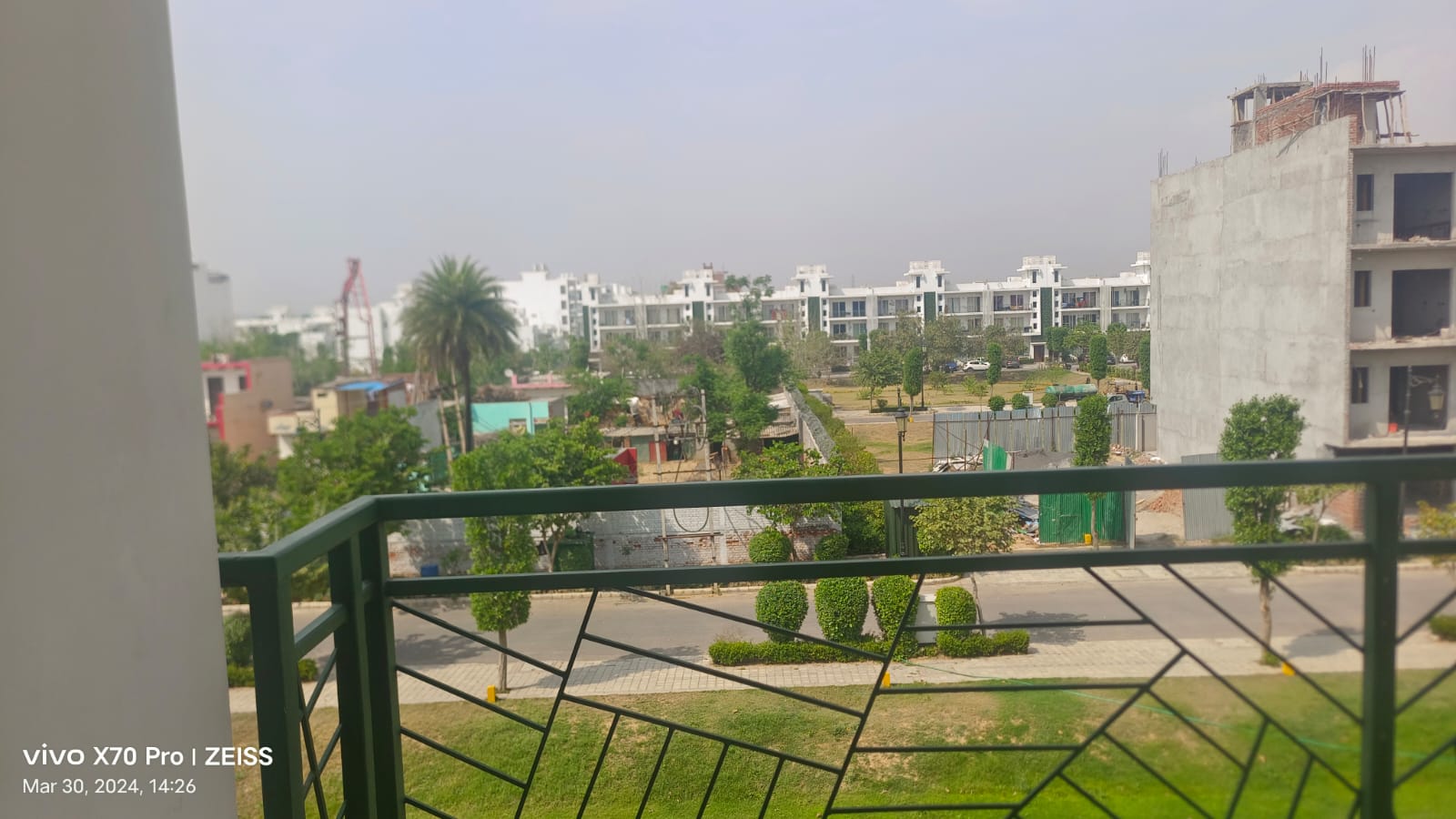 3.5 BHK + Study Room Builder Floor For Rent in Smart World Gems