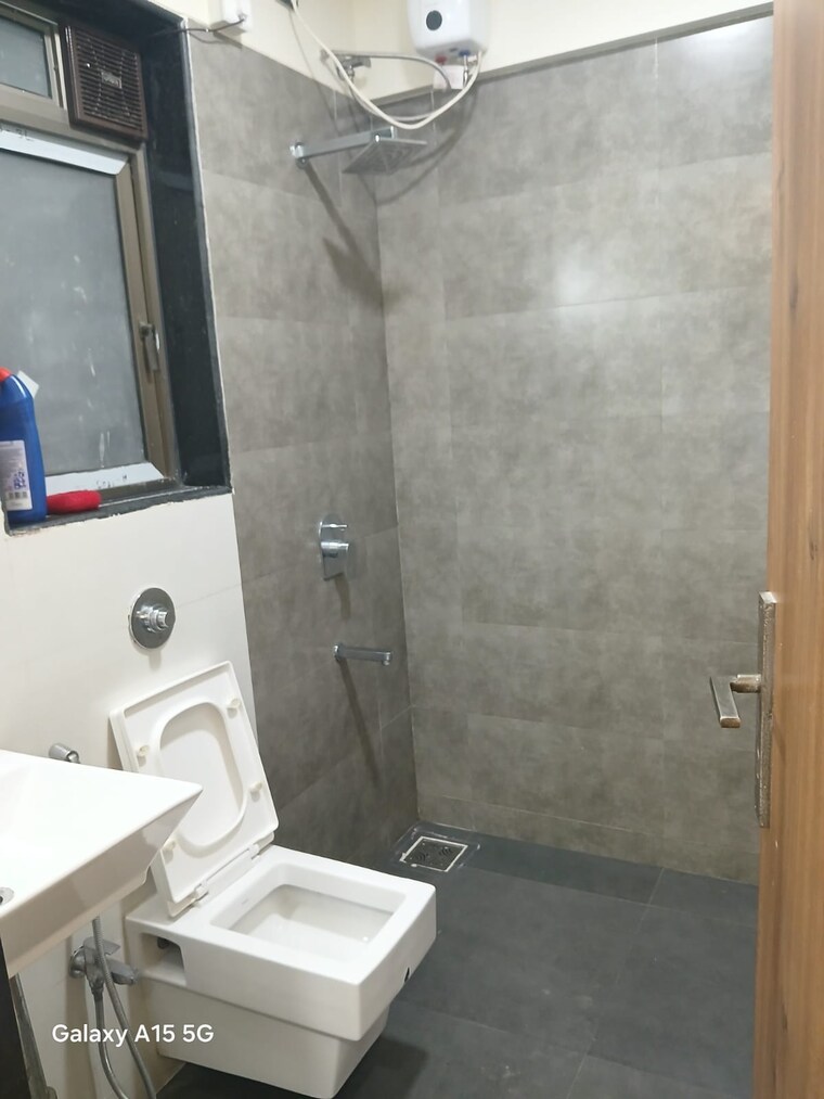 Bathroom, meenakshi-apartment 4 Bedroom 1672 Sq.Ft. Apartment In Goregaon East Mumbai 9016323