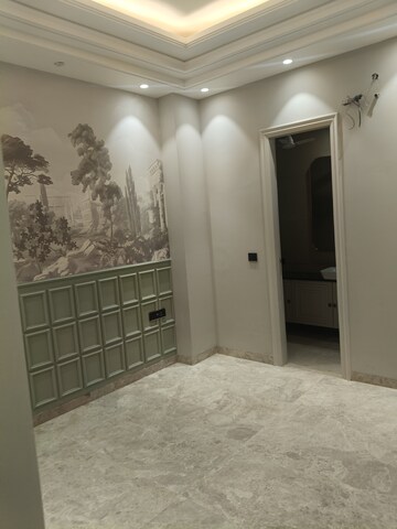 Building Lobby in 3 BHK Builder Floor at Surajmal Vihar – for Sale
