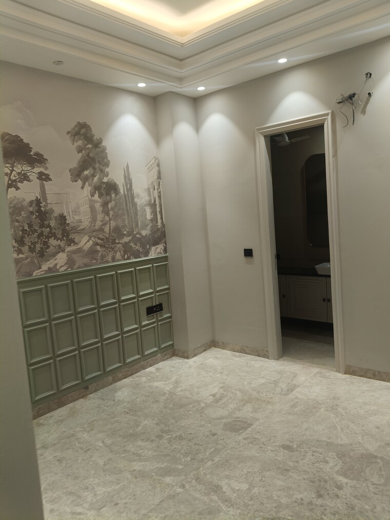 undefined, surajmal vihar 3 Bedroom 200 Sq.Yd. Builder Floor In Surajmal Vihar Delhi 9016327