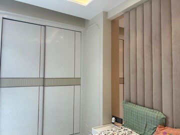 Room in 4 BHK Apartment at Mahagun Mezzaria, Sector 78 – for Rent