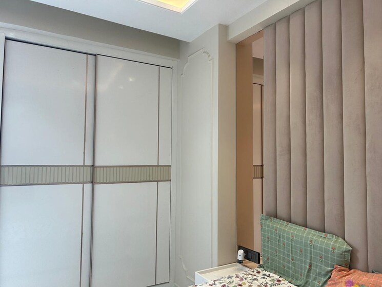 Room, mahagun-mezzaria 4 Bedroom 4425 Sq.Ft. Apartment In Sector 78 Noida 9016350