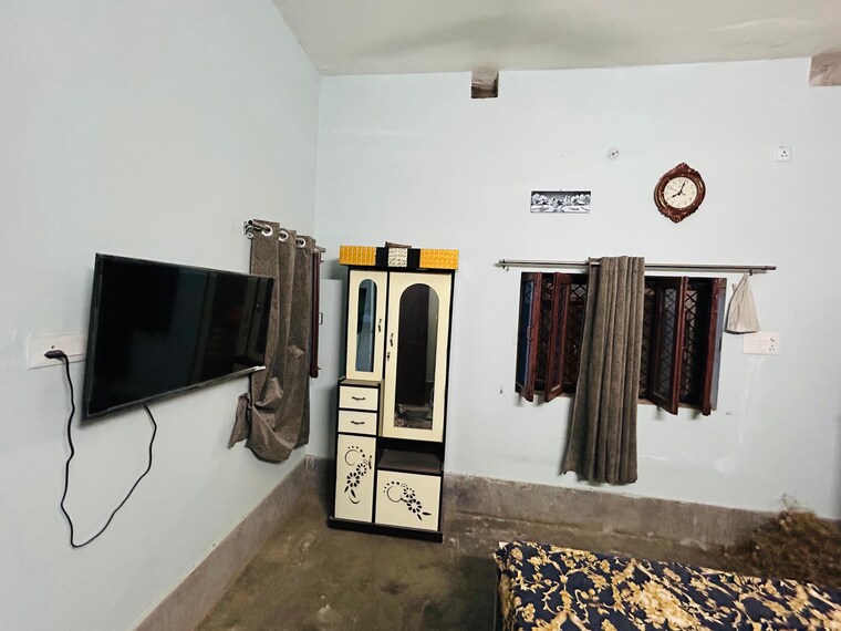 Living Room, gomti nagar 4 Bedroom 1800 Sq.Ft. Independent House In Gomti Nagar Lucknow 9016345