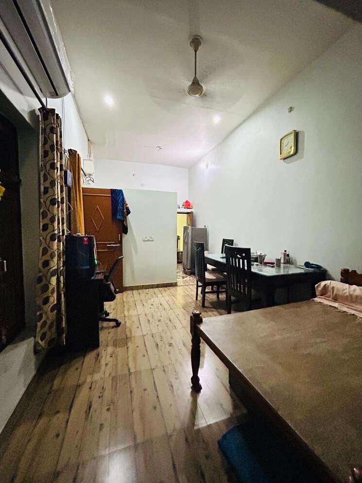 Living Room, gomti nagar 4 Bedroom 1800 Sq.Ft. Independent House In Gomti Nagar Lucknow 9016345