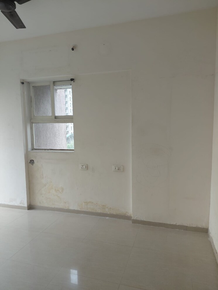 Room, rosa-gardenia 3 Bedroom 950 Sq.Ft. Apartment In Ghodbunder Road Thane 9016367