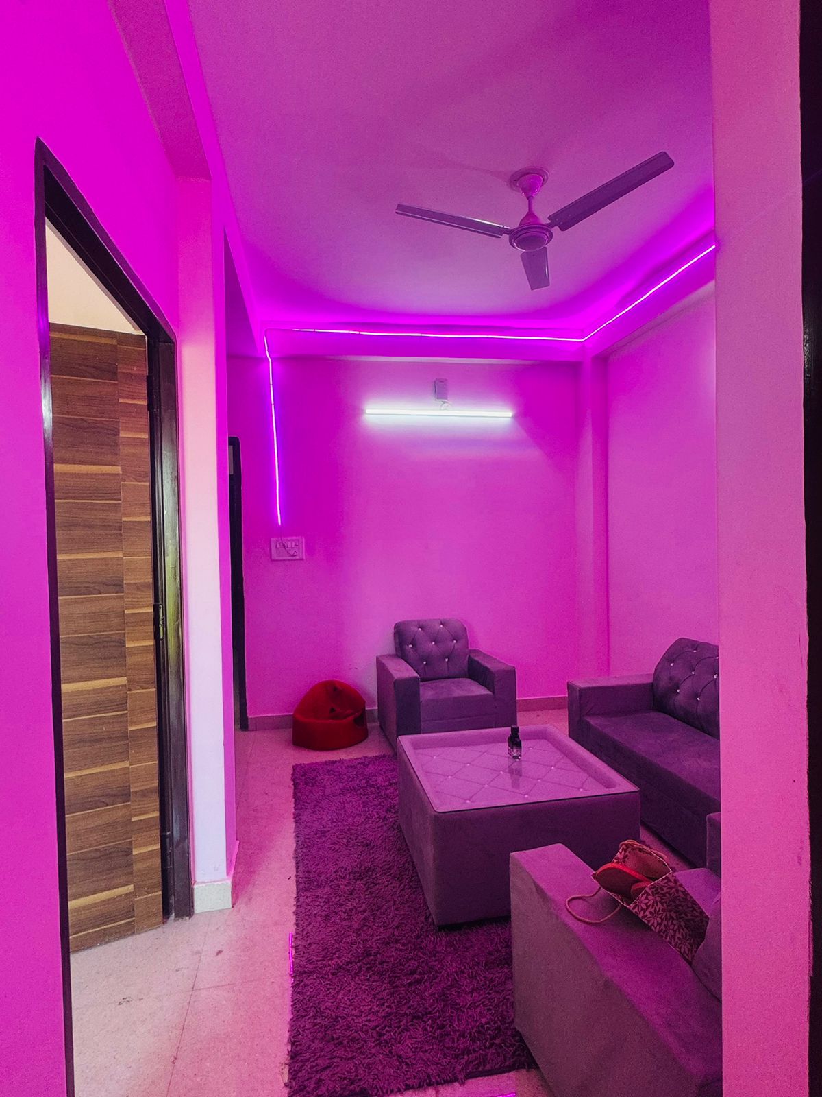 1 BHK + Servant Room Builder Floor For Rent in Saket