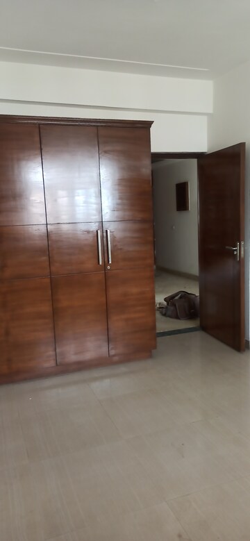 Furnished Amenities in 4 BHK Apartment at Anand Niketan CGHS, Sector 52 – for Rent