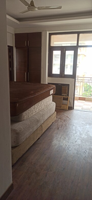 Kitchen in 4 BHK Apartment at Anand Niketan CGHS, Sector 52 – for Rent