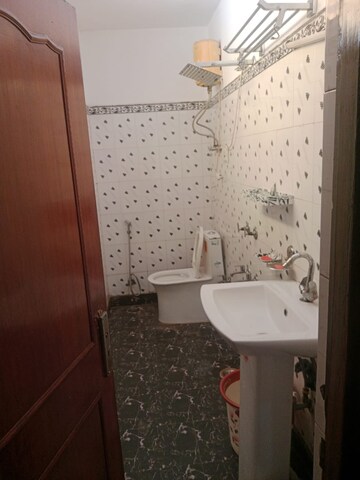 Bathroom in 1 BHK Builder Floor at Saket – for Rent