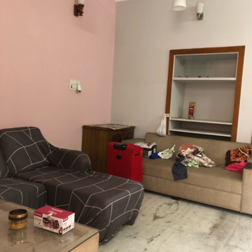 Living Room in 2.5 BHK Villa at Sector 21 – for Rent