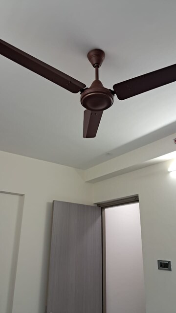  1.5 BHK Apartment at Ajmera Greenfinity, Wadala East – for Rent