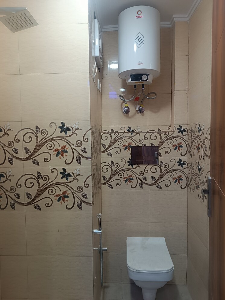 Bathroom, govindpuri 2 Bedroom 630 Sq.Ft. Builder Floor In Govindpuri Delhi 9016513