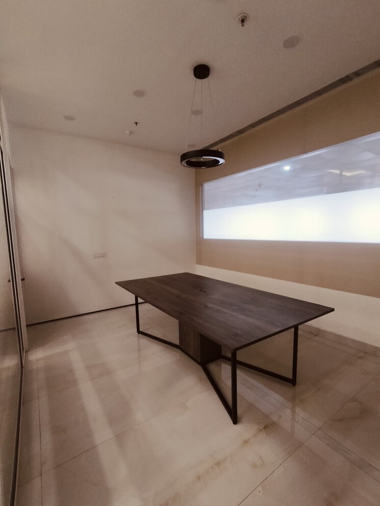 Room, mighty-universal-majestic Commercial Office Space 3400 Sq.Ft. In Chedda Nagar Mumbai 9016469