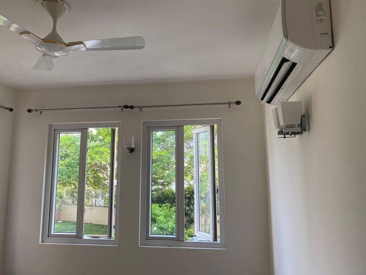 Room, emaar-emerald-floors-premier 3 Bedroom 1650 Sq.Ft. Apartment In Sector 65 Gurgaon 9016532