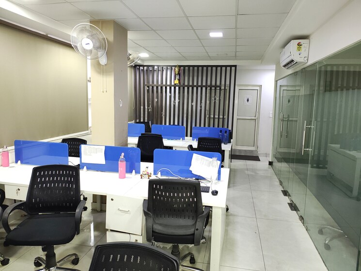 Team Area, sector 15 Commercial Office Space 2000 Sq.Ft. In Sector 15 Noida 9016540