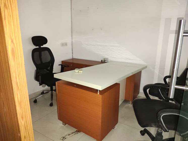 Team Area, sector 15 Commercial Office Space 2000 Sq.Ft. In Sector 15 Noida 9016540