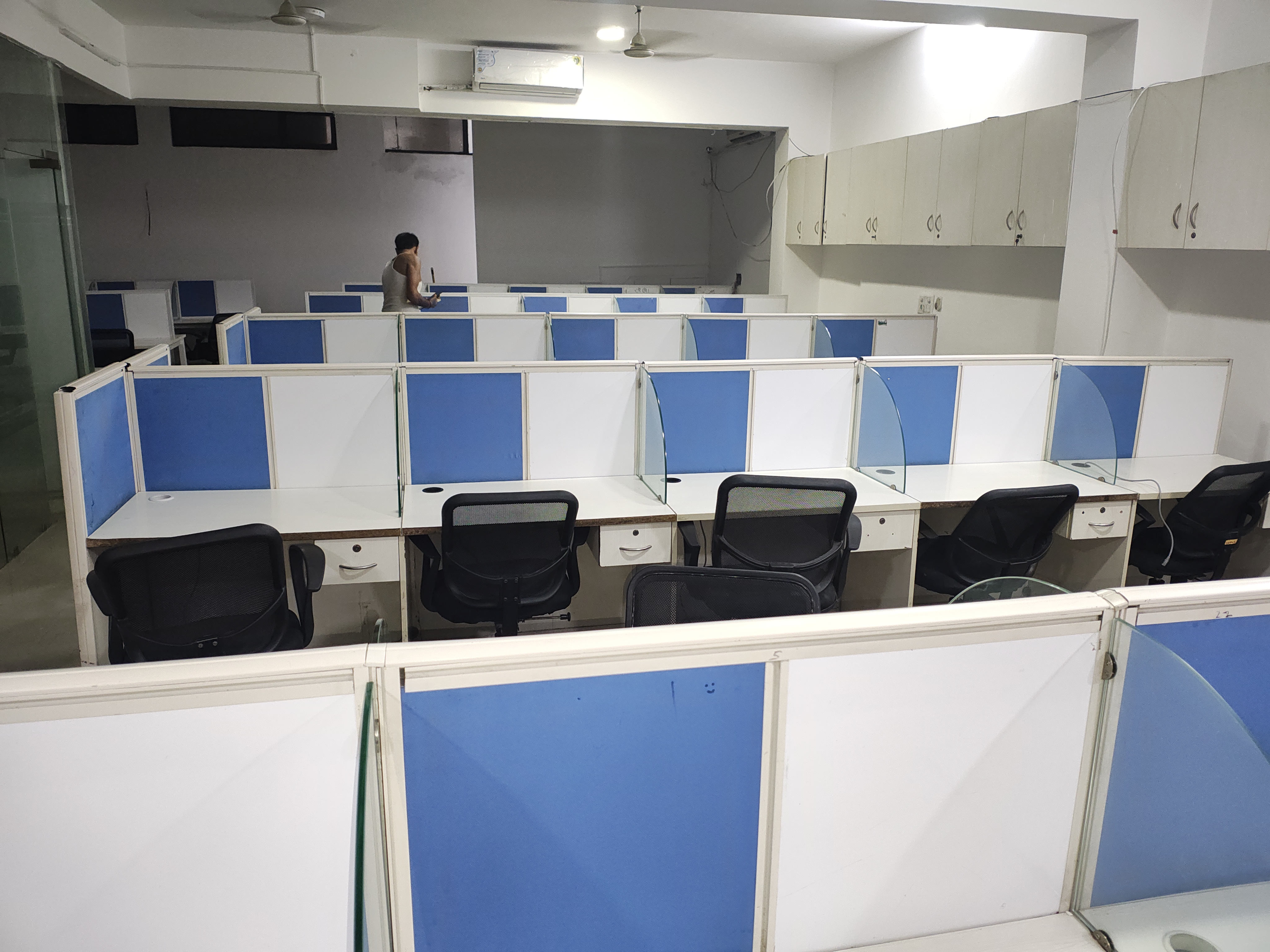 Office Space For Rent in Sector 4