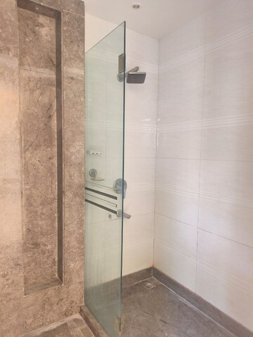 Bathroom in 4 BHK Builder Floor at Safdarjung Enclave – for Rent